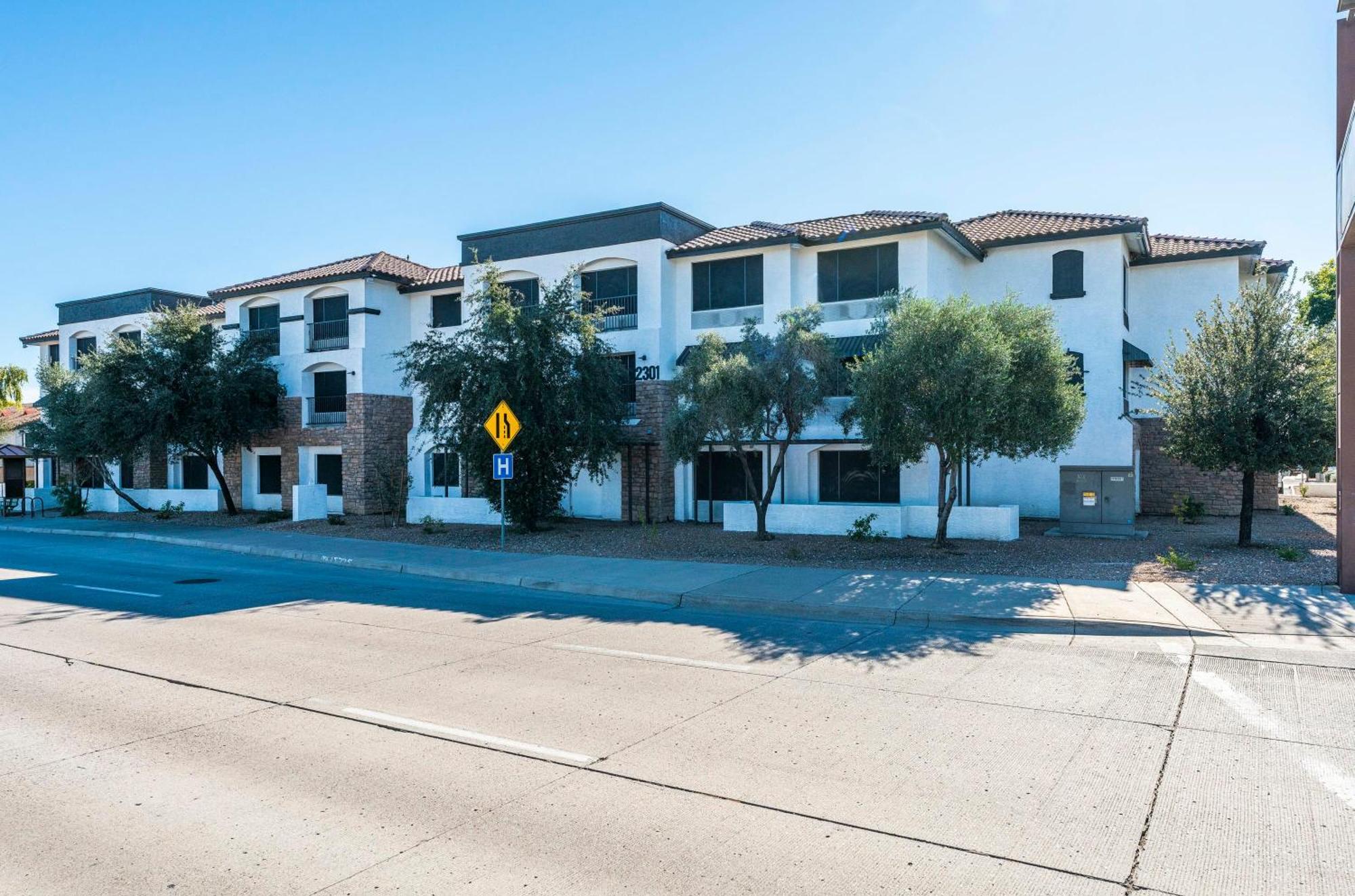Tempe Corner Apartment Studio King Bed Exterior photo